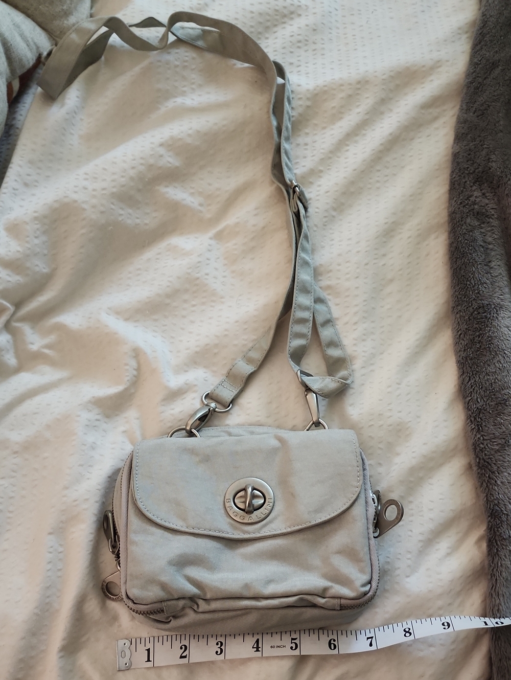 Baggallini Light Gray Crossbody Shoulder Bag - Casual Everyday Tote